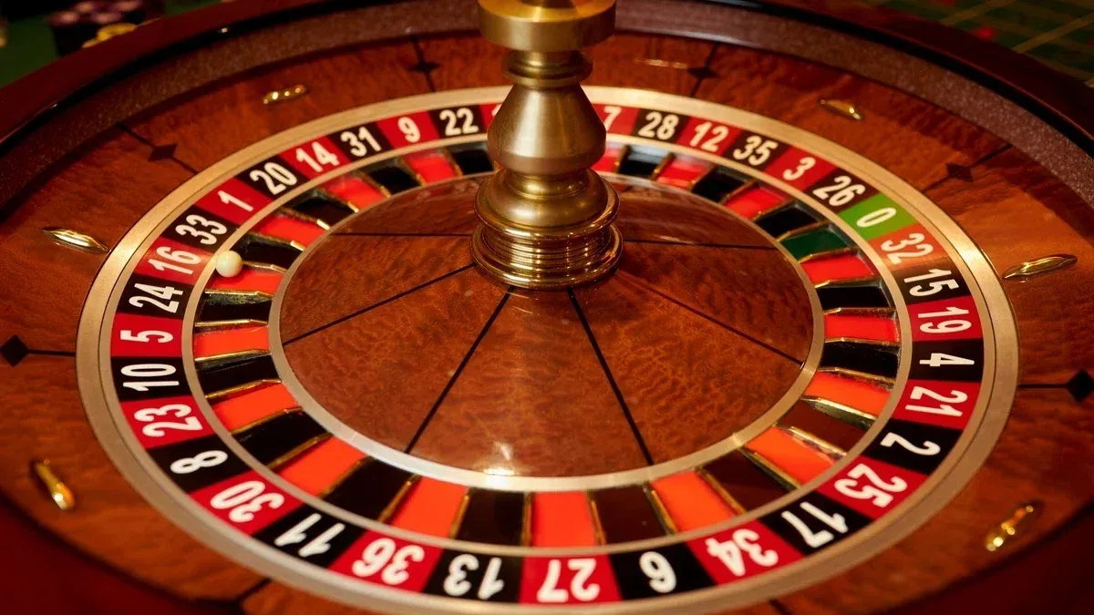 Live table games scene